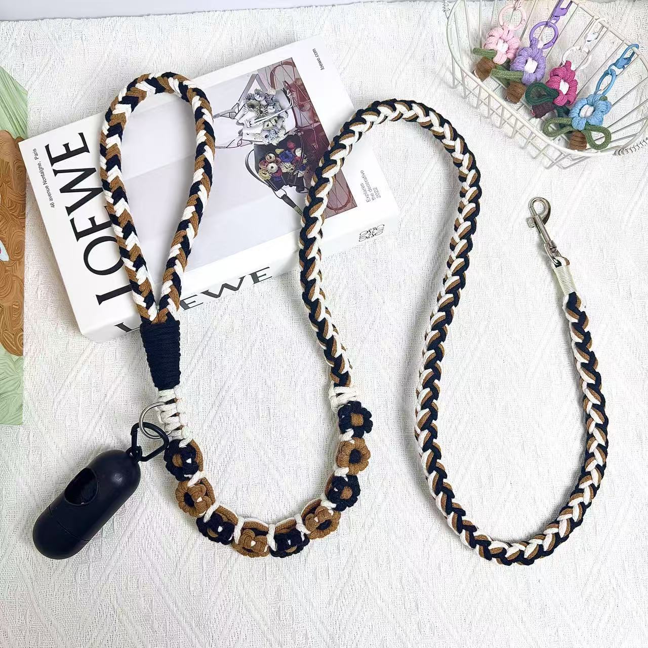 Nine Flowers Rope Dog Leash (Black Brown)