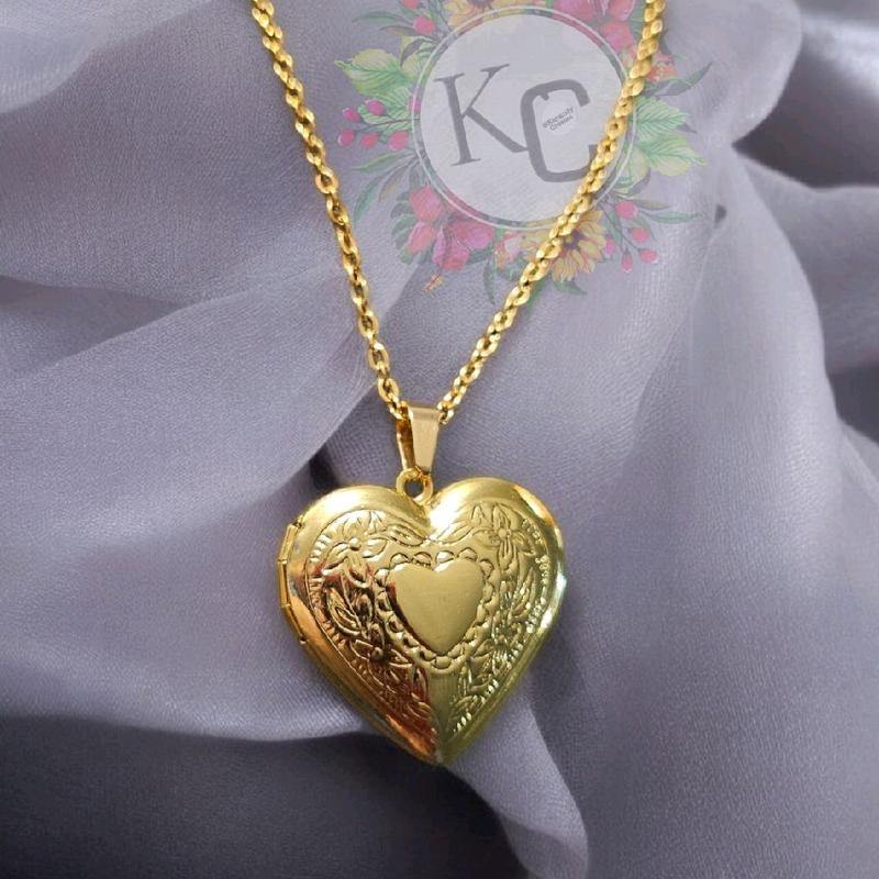 Memorial Box Necklace - Contains 2 Photos (Memorial Box, Sympathy Gift)